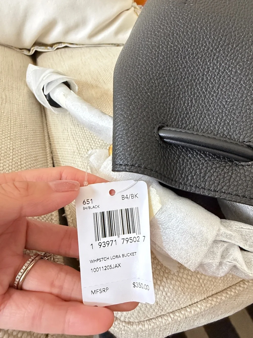 Coach Brand new Lora bucket bag with Gold-Tone Turnlock